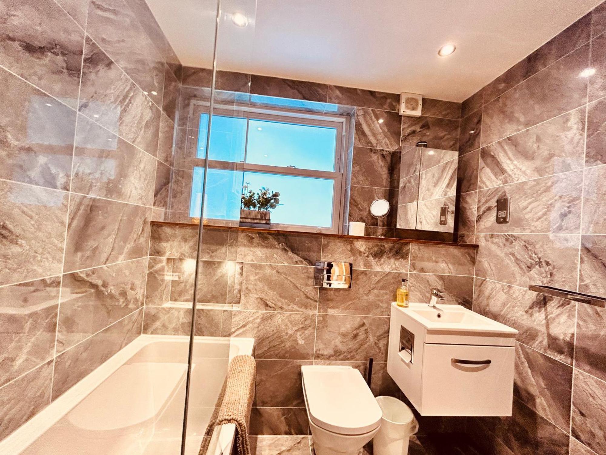 לונדון Stunning Spacious B.Apt. Slps.4 מראה חיצוני תמונה