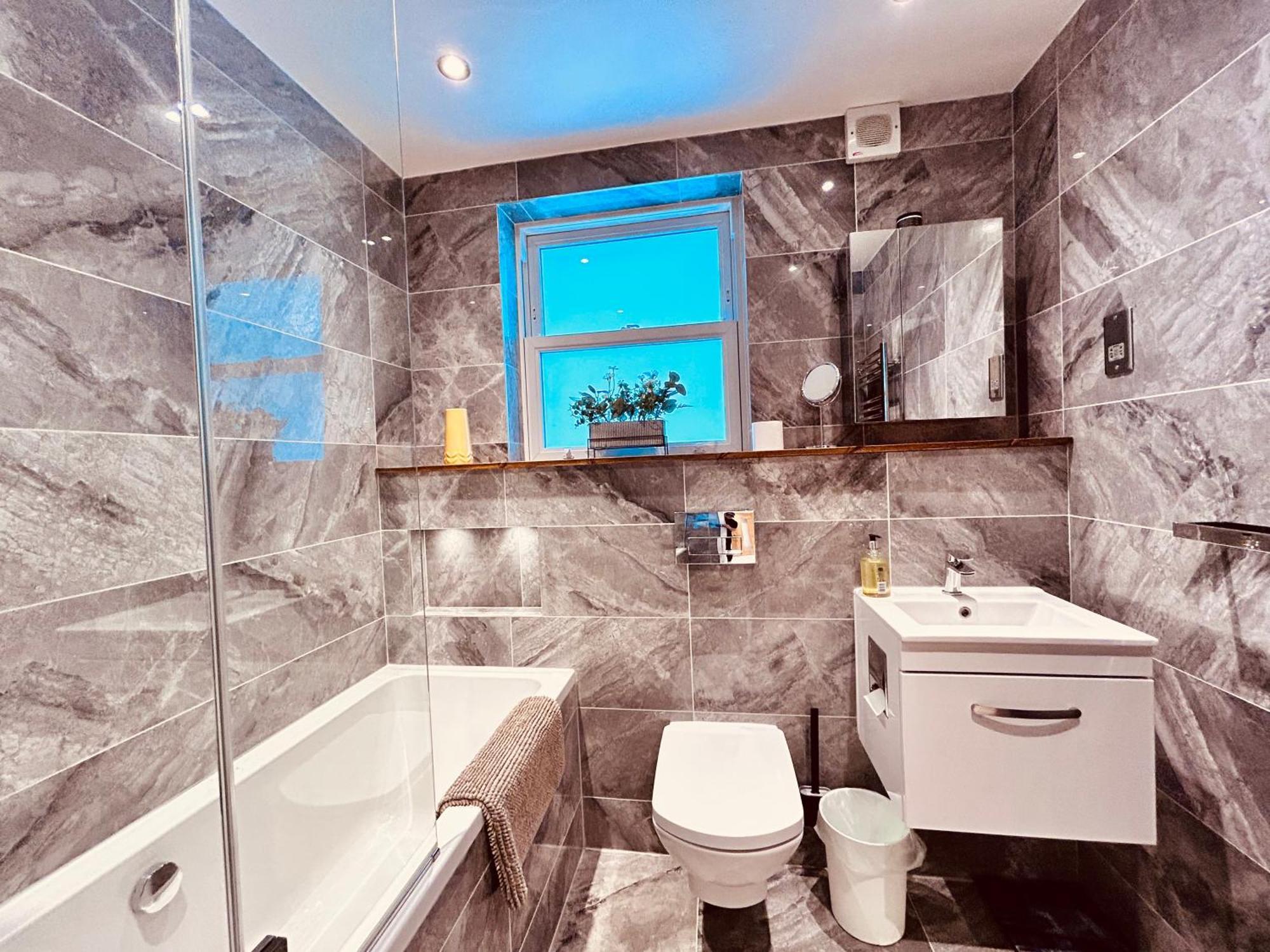 לונדון Stunning Spacious B.Apt. Slps.4 מראה חיצוני תמונה